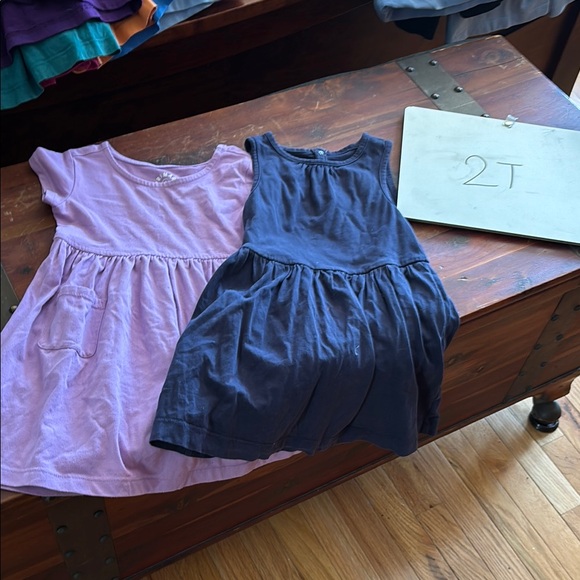 Large lot of primary shirts and dresses 2T to 6-7years - Picture 5 of 6